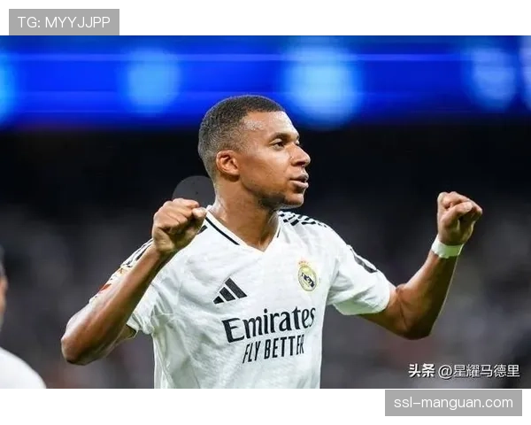 姆巴佩欧冠最后一舞落幕,终场哨响后独自向巴黎球迷看台鼓掌